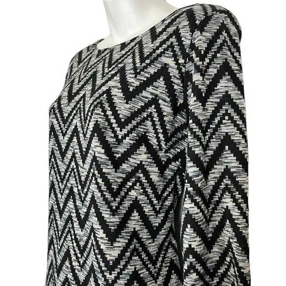 Ronni Nicole Gray & Black Chevron 3/4 Long Sleeve Mini Knit Sheath Dress sz 12 - Picture 9 of 16